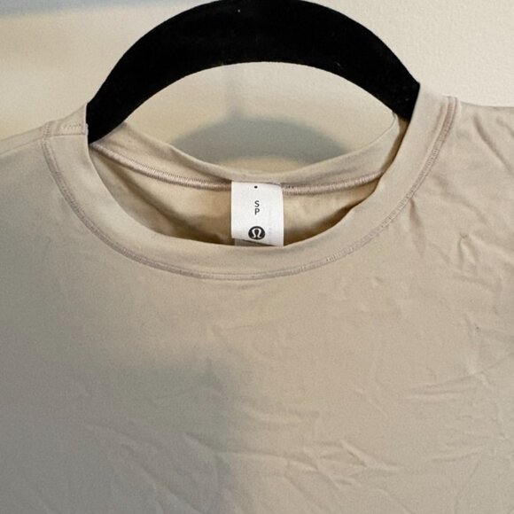 Lululemon Wundermost Shirt - Picture 3 of 3